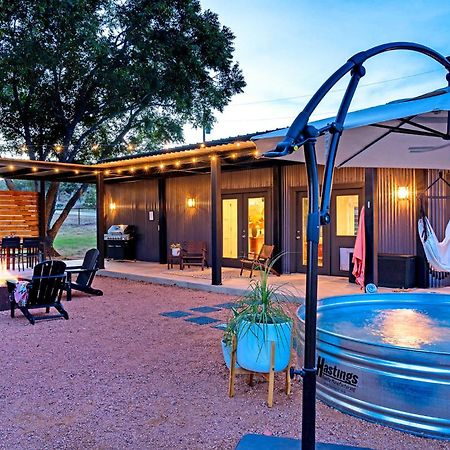 Вілла Container Haus Pet Friendly With Cowboy Pool Фредеріксбург Екстер'єр фото