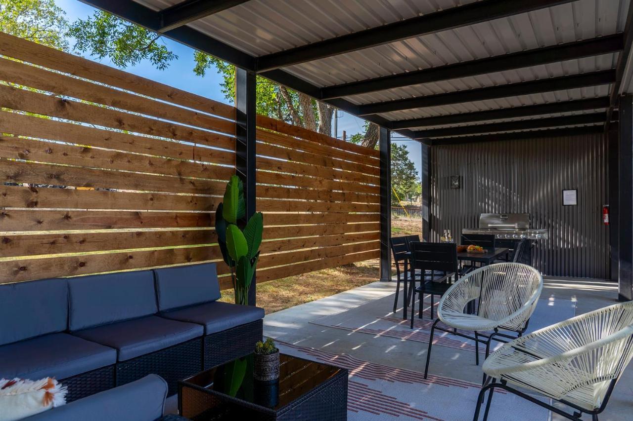 Вілла Container Haus Pet Friendly With Cowboy Pool Фредеріксбург Екстер'єр фото