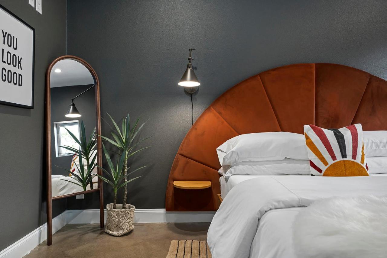 Вілла Container Haus Pet Friendly With Cowboy Pool Фредеріксбург Екстер'єр фото
