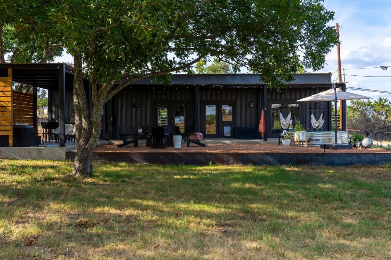 Вілла Container Haus Pet Friendly With Cowboy Pool Фредеріксбург Екстер'єр фото