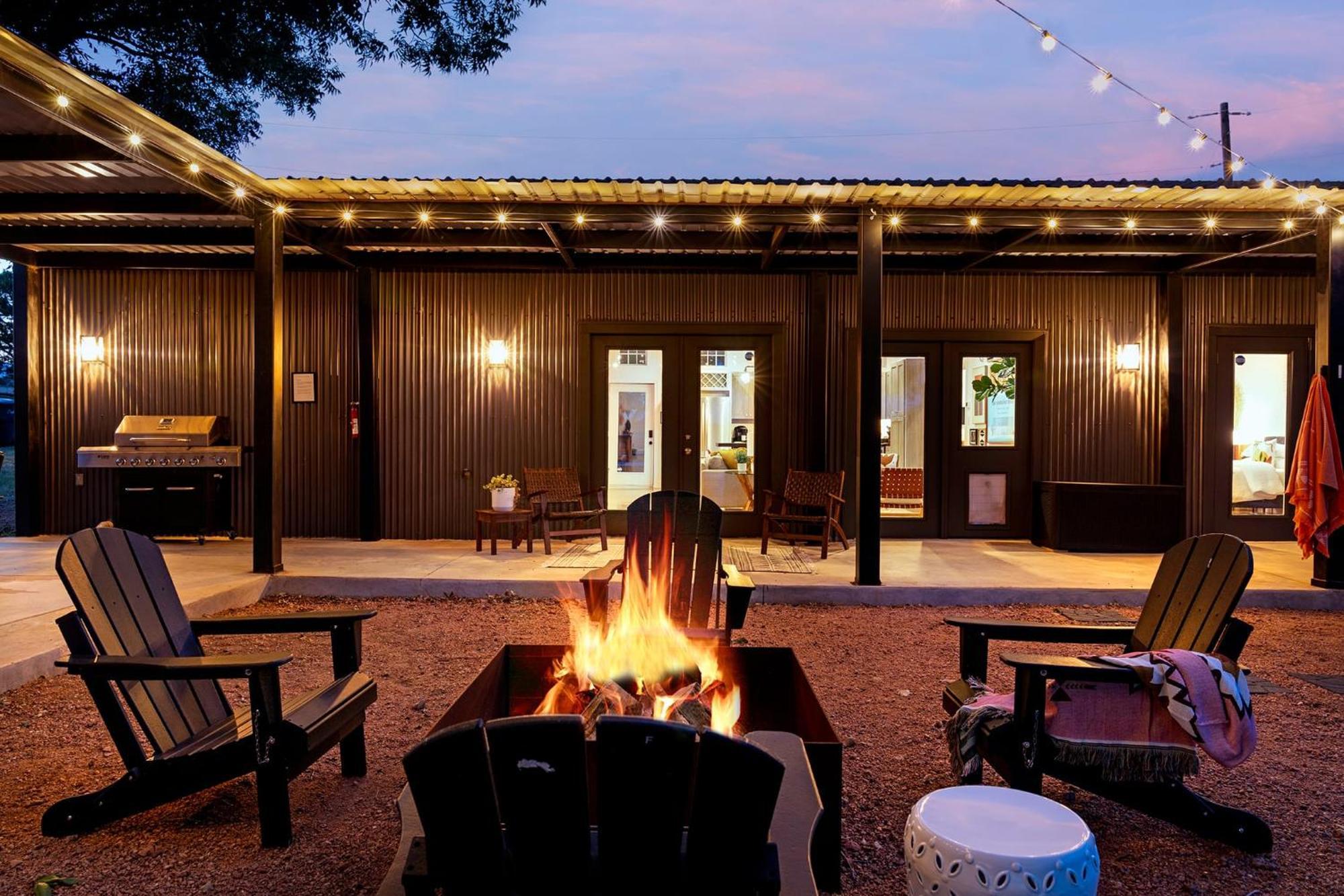 Вілла Container Haus Pet Friendly With Cowboy Pool Фредеріксбург Екстер'єр фото