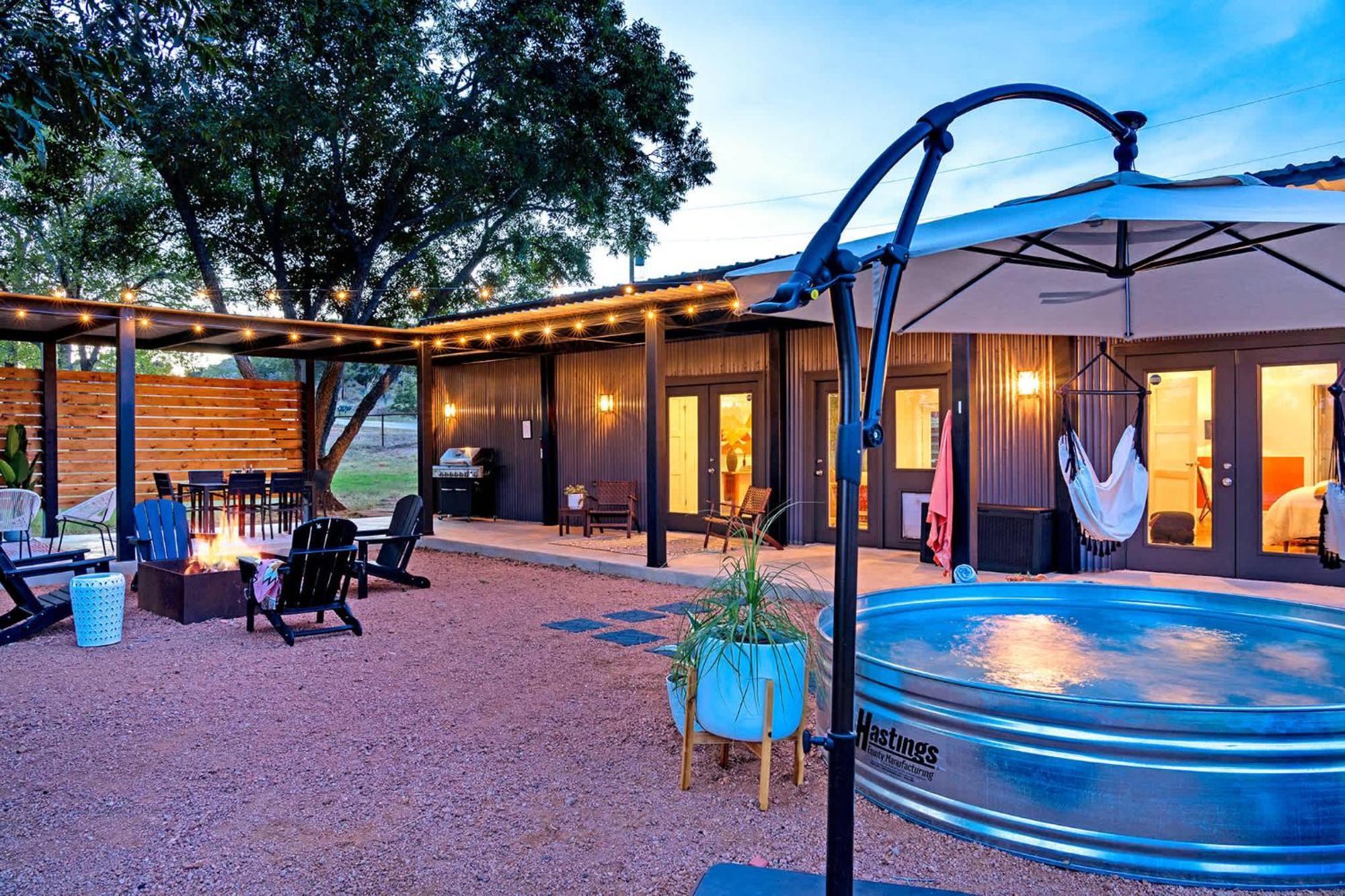 Вілла Container Haus Pet Friendly With Cowboy Pool Фредеріксбург Екстер'єр фото